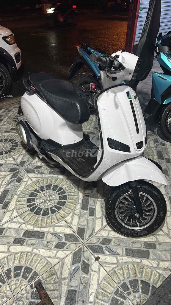 Скутер Vespa Dior 50cc Белый