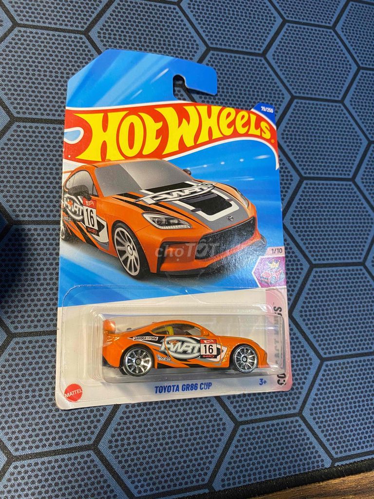 Bán hotwheels khu vực long biên hnoi ib báo giá ạ