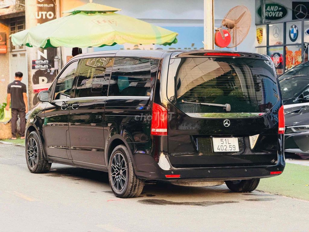 Mercedes-Benz V220 2016 Đen. Mua bán Ô tô tại Quận 8 Tp Hồ Chí Minh được đăng bởi Hồng Phúc hình 1