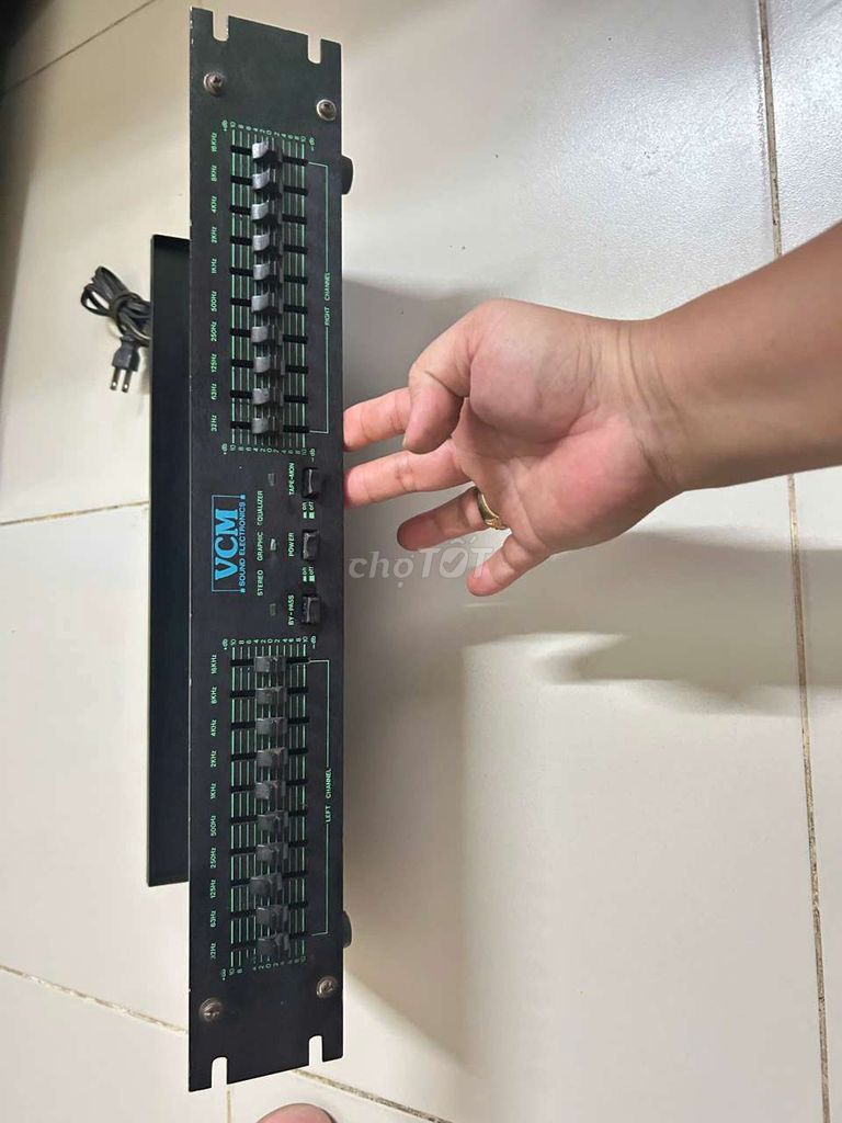 Lọc xì VCM Stereo Graphic Equalizer Đen. Mua bán Tivi, Âm thanh tại Quận Bình Tân Tp Hồ Chí Minh được đăng bởi Phạm đại hình 1