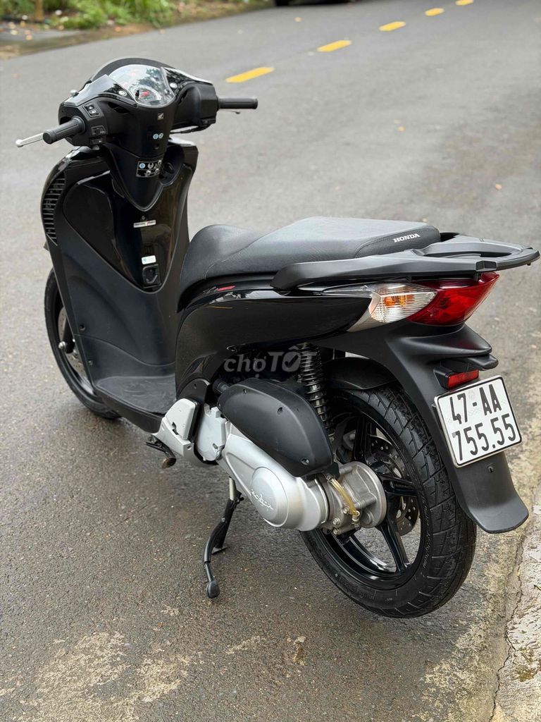 Honda SH Zzin 100%%. Mua bán Xe máy tại Thành phố Buôn Ma Thuột Đắk Lắk được đăng bởi Hoàng Quang hình 3