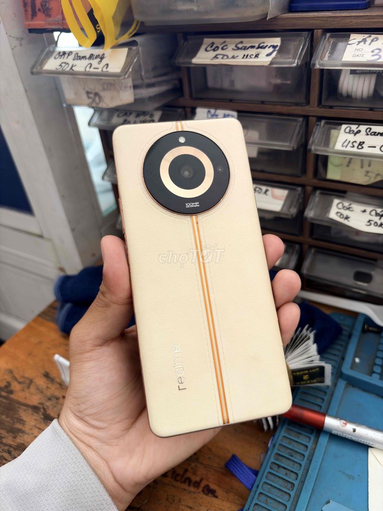 Realme 11 Pro 5G 256GB Vàng. Mua bán Điện thoại tại Huyện Hóc Môn Tp Hồ Chí Minh được đăng bởi Nguyễn Hoàng Minh hình 1