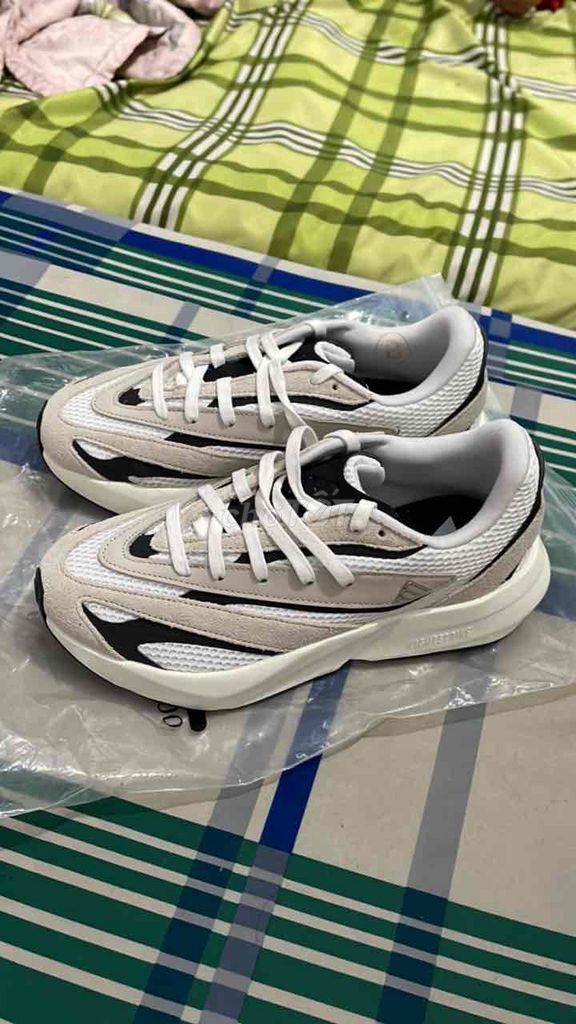 Giày thể thao Adidas Lightblaze JH6962 Nữ. Mua bán Giày dép tại Huyện Trảng Bom Đồng Nai được đăng bởi Phạm Hùng hình 1