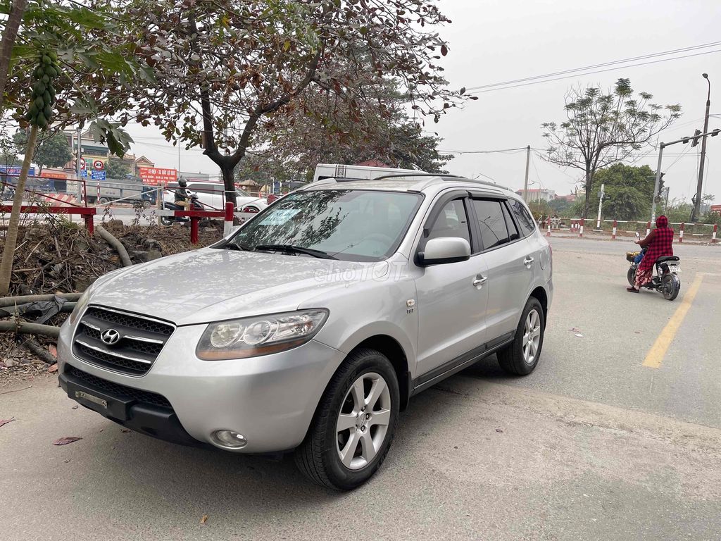 Hyundai Santa Fe 2007 số at máy dầu 7 chỗ xe đẹp