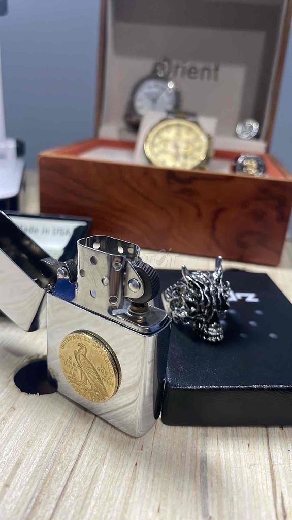 Bật lửa Zippo + nhẫn đầu lâu