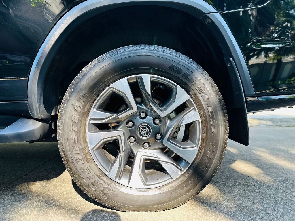 Fortuner Legender 2.4 AT 4x2 2022 - 55000km. Mua bán Ô tô tại Thành phố Dĩ An Bình Dương được đăng bởi Siêu Thị Ô Tô Bình Dương  hình 13