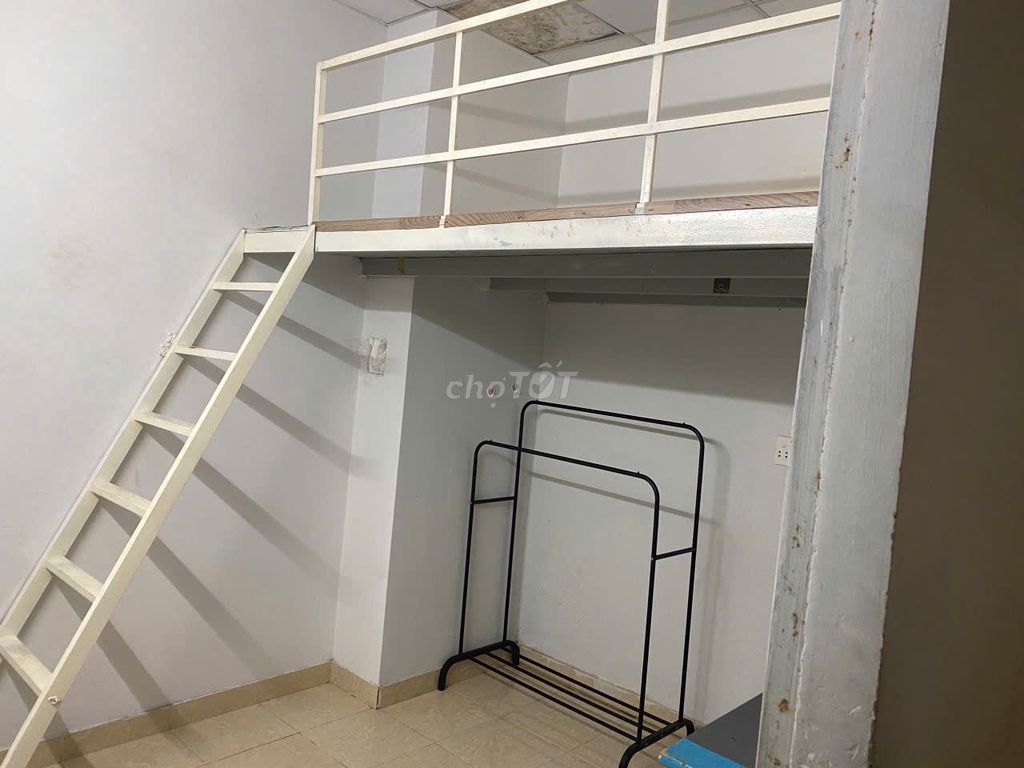 Phòng trọ khu dân cư yên tĩnh, sạch sẽ, có lối đi riêng