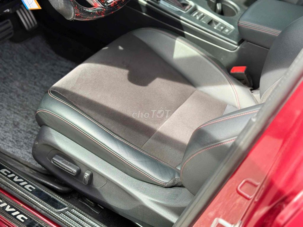 Honda Civic 2023 RS 1.5 AT - 17000 km. Mua bán Ô tô tại Thành phố Thủ Dầu Một Bình Dương được đăng bởi Quốc Nam  hình 11