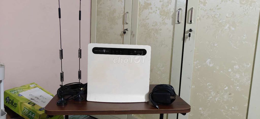 Bộ phát wifi Huawei 4G Trắng. Mua bán Phụ kiện (Màn hình, Chuột...) tại Huyện Lâm Thao Phú Thọ được đăng bởi Nguyễn Ngọc Quế hình 1