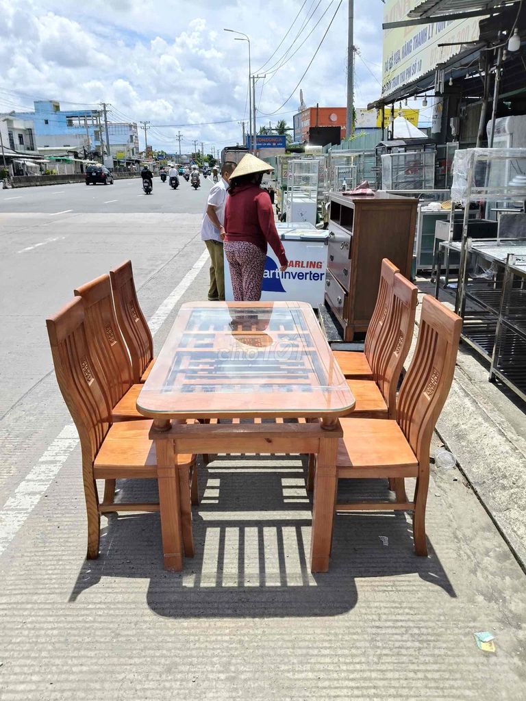 Bộ bàn ăn gỗ xoan đào 1.6m. Mua bán Bàn ghế tại Quận Cái Răng Cần Thơ được đăng bởi Đồ củ minh trí hình 1