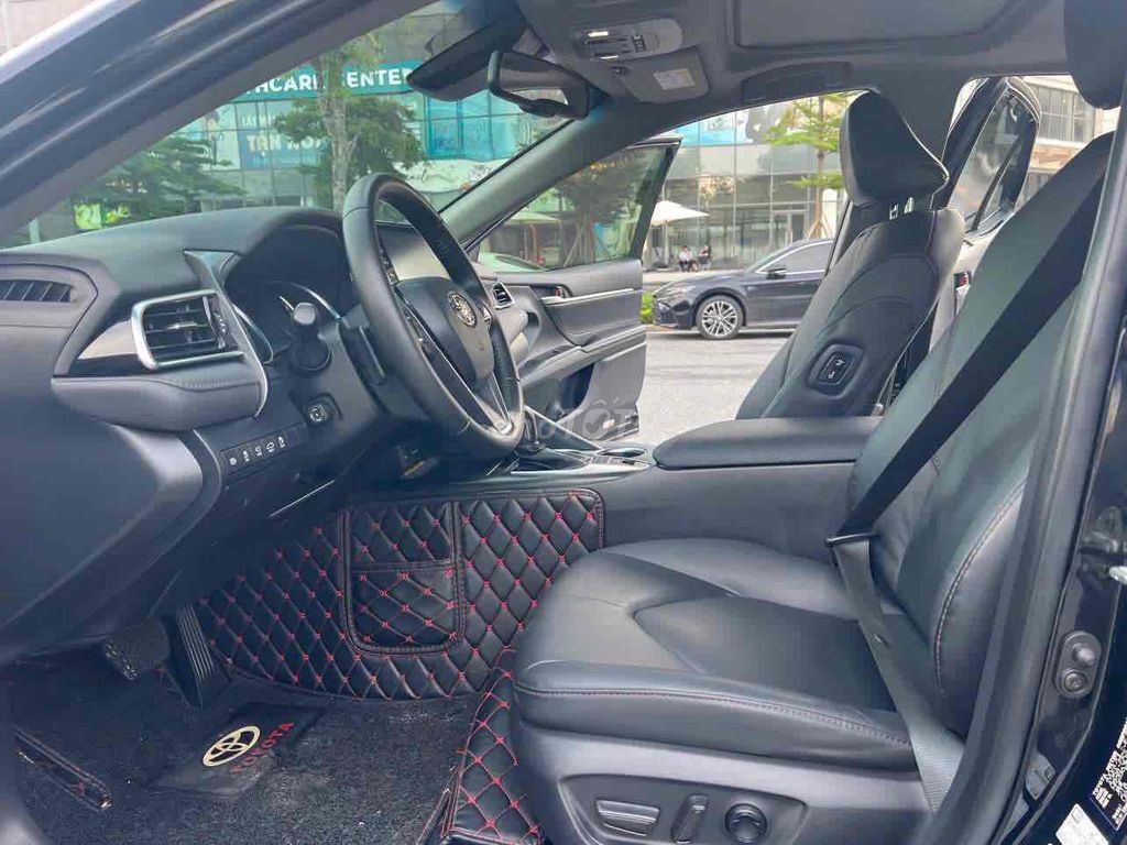 Toyota Camry 2.5Q sx 2022 màu đen siêu nét. Mua bán Ô tô tại Quận Cầu Giấy Hà Nội được đăng bởi Cao Quý hình 15