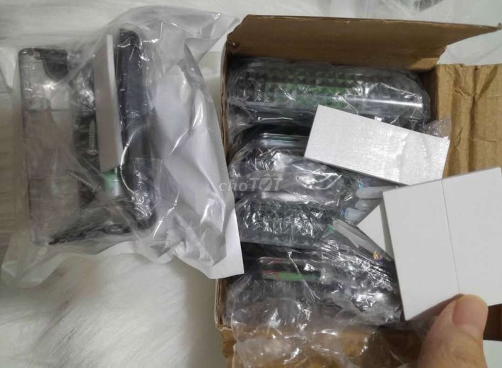 Đèn LED cầu thang năng lượng mặt trời. Mua bán Đèn tại Thành phố Vũng Tàu Bà Rịa - Vũng Tàu được đăng bởi Huệ Trần hình 1