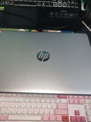 Em cần bán laptop HP đẹp và ổn ạ