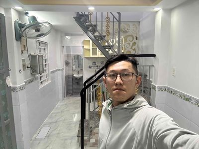 Nhà nhỏ xinh Q5 Trần Phú 2 tầng ngang 6.8m chỉ 3.3 tỷ