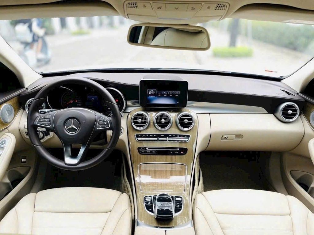 🔺MERCEDES C250 EXCLUSIVE MODEL 2017 MỘT CHỦ. Mua bán Ô tô tại Quận 7 Tp Hồ Chí Minh được đăng bởi Tung hình 6