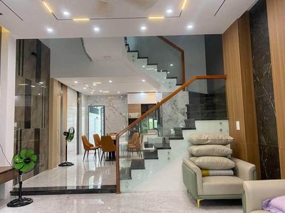 Аренда · 3 комн. · 100 м² · Quận Cẩm Lệ, ул. Đường Lỗ Giáng 2