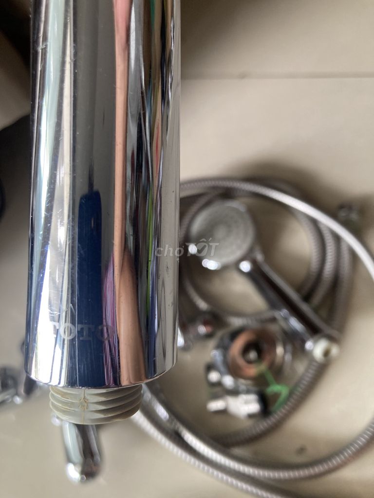 Vòi sen tắm INAX và ToTo mới 80-90%. Mua bán Thiết bị vệ sinh, nhà tắm tại Quận 3 Tp Hồ Chí Minh được đăng bởi Nguyễn Chiến Thắng hình 1