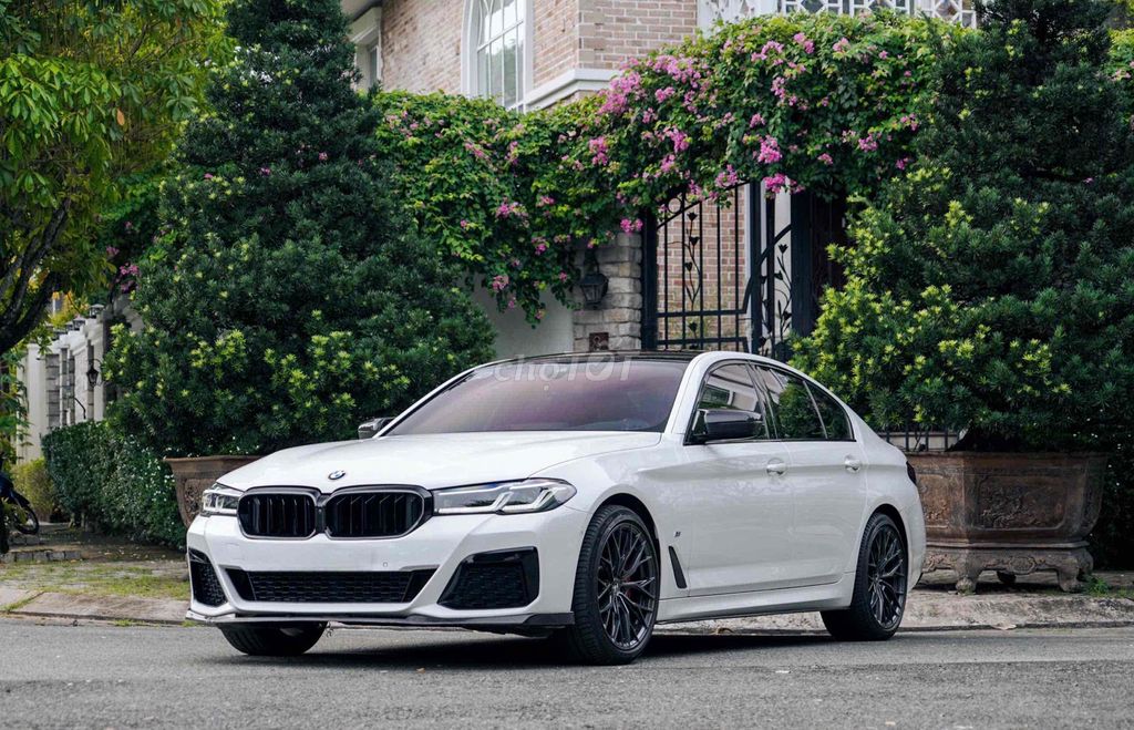 BMW_520i_MSport Model 2023 Bao Bank 90%. Mua bán Ô tô tại Quận 7 Tp Hồ Chí Minh được đăng bởi PHÁT ĐẠT LUXURY CAR hình 12