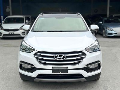 Bán Hyundai Santa Fe 2017 2.4 AT 4 WD Trắng 2 Cầu