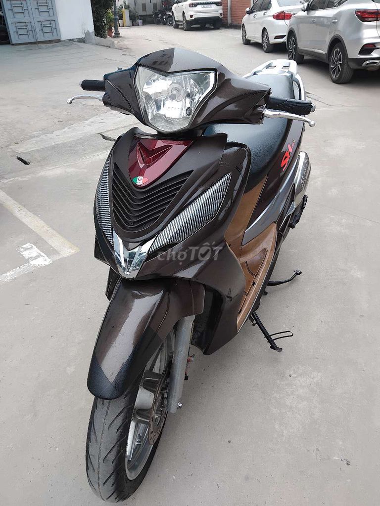 Bán Xe Giống xe sh.còn mới toanh.Chính hãng Sym. Mua bán Xe máy tại Quận Hoàng Mai Hà Nội được đăng bởi thanh hà hình 5