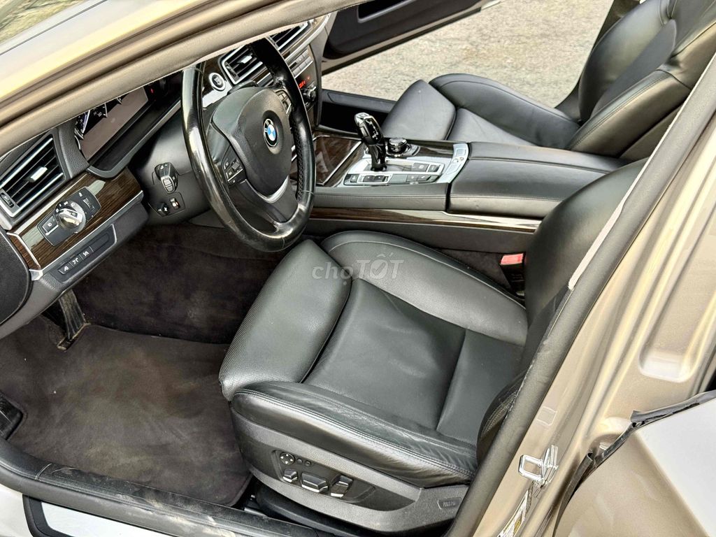BMW 7 Series 2009 750Li F02 dkld 2011. Mua bán Ô tô tại Quận Tân Phú Tp Hồ Chí Minh được đăng bởi Lê Băng Vinh hình 14