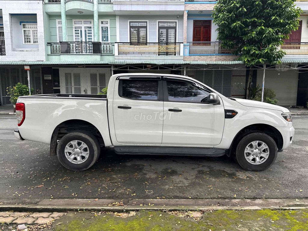 Ford Ranger 2015 XLS 2.2L 4x2 AT Form mới. Mua bán Ô tô tại Thành phố Dĩ An Bình Dương được đăng bởi Trung tâm xe qua sử dụng Di An Ford hình 8