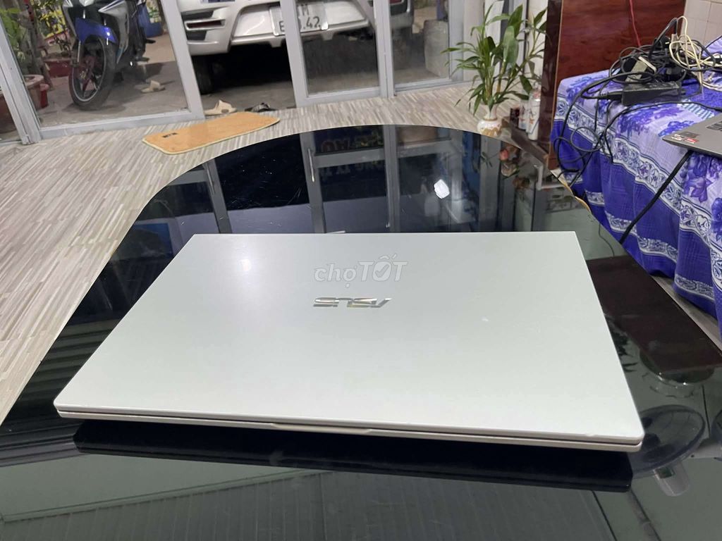 Laptop Asus i5 Thế hệ 8 12GB/256GB. Mua bán Laptop tại Thị xã Bến Cát Bình Dương được đăng bởi Lê Vũ Kiệt hình 1