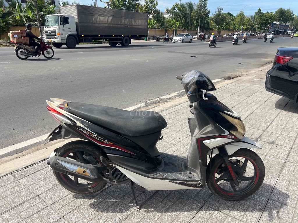 SYM Attila Đen trắng. Mua bán Xe máy tại Quận Ninh Kiều Cần Thơ được đăng bởi đầy cửa hàng cầu hưng lợi nk cần thơ hình 3