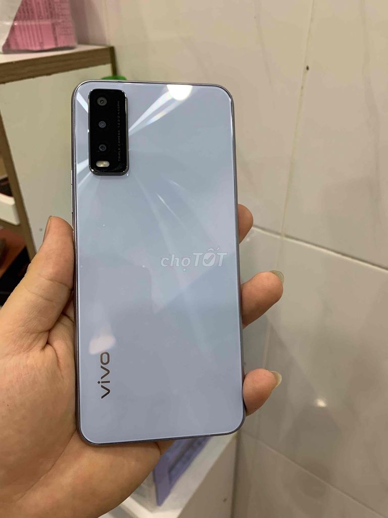 vivo y20 4/64gb zin đẹp sài kỹ không trầu xước 99