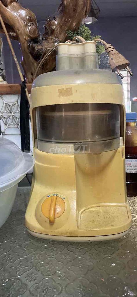 Máy ép trái cây Vàng nhạt. Mua bán Bếp, lò, đồ điện nhà bếp tại Thành phố Bà Rịa Bà Rịa - Vũng Tàu được đăng bởi jenna nguyen hình 1