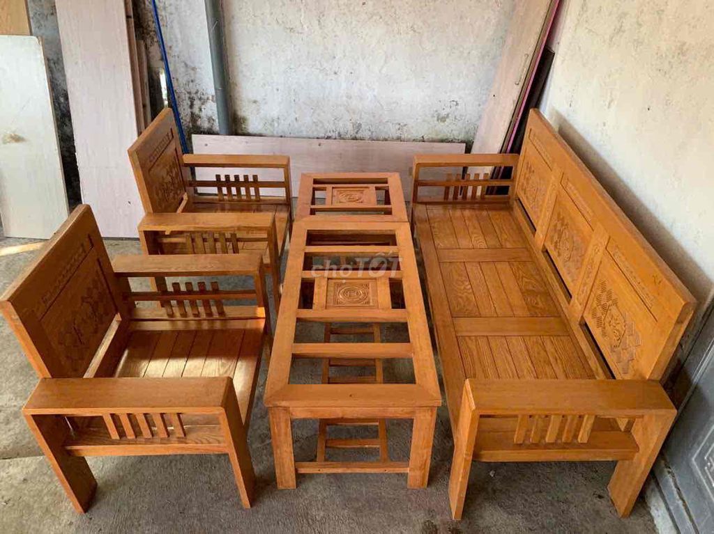 Bộ bàn ghế sofa Gỗ sồi Nâu gỗ. Mua bán Bàn ghế tại Quận Liên Chiểu Đà Nẵng được đăng bởi Trần Diệp Hoàng anh hình 1
