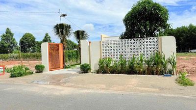 Nhà vườn mới xây gần biển Lộc An, full nội thất, có hồ bơi và hồ cá Ko