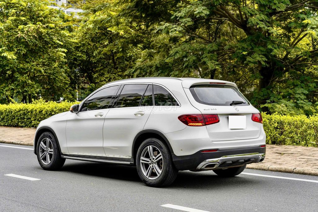 Mercedes GLC200 sx 2022 - sang trọng hiện đại. Mua bán Ô tô tại Quận Gò Vấp Tp Hồ Chí Minh được đăng bởi Trường Nguyễn Xe Sang hình 5