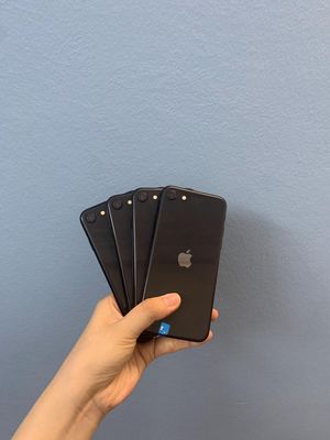 iPhone SE 2020 64GB màu đen likenew 99% BH 1 đổi 1