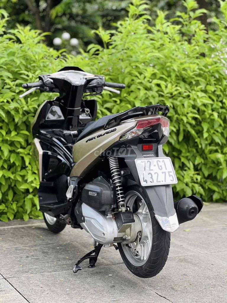 Honda Air Blade Siêu Nhân 2017 жёлтый
