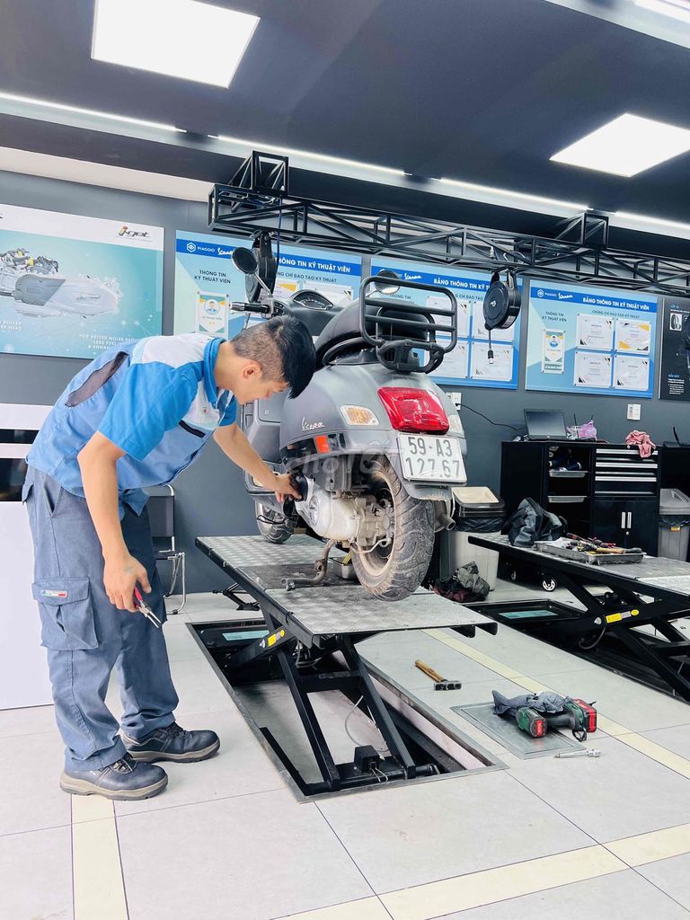 Vespa GTS 300 màu xám đẹp. Mua bán Xe máy tại Quận Bình Thạnh Tp Hồ Chí Minh được đăng bởi Mun hình 3