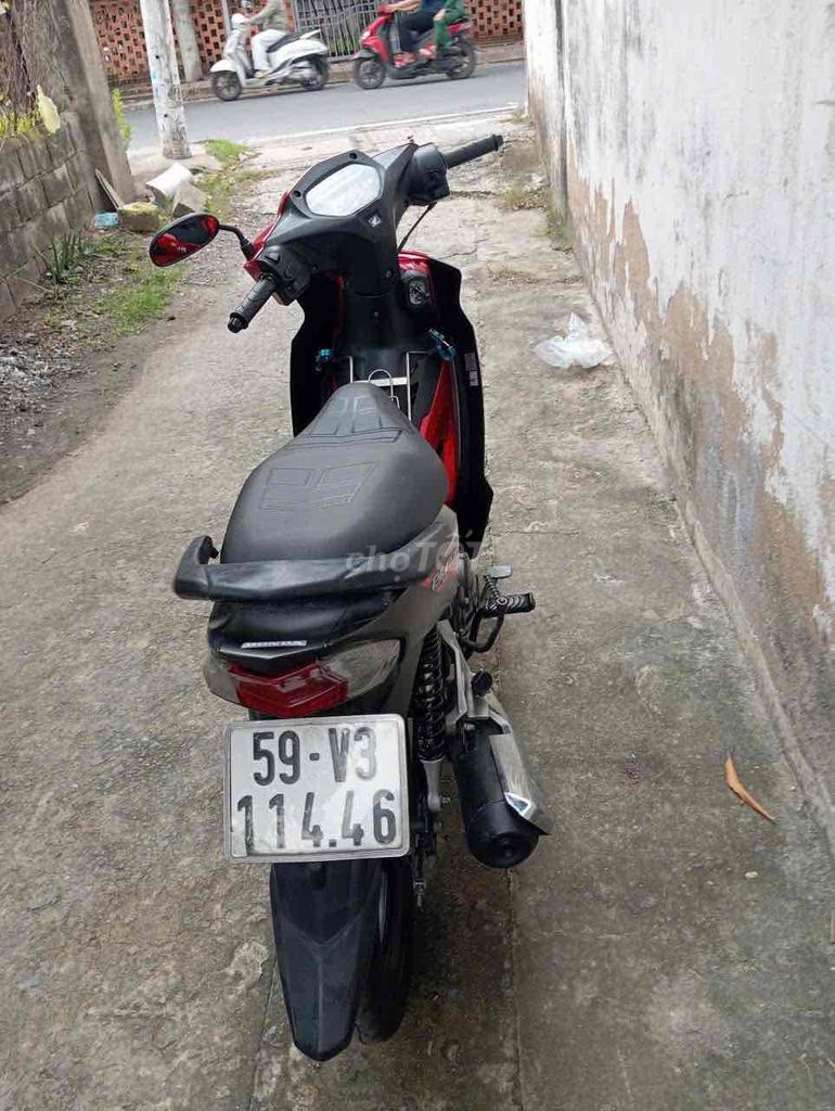 Красные номера автомобилей Honda Blade 2019