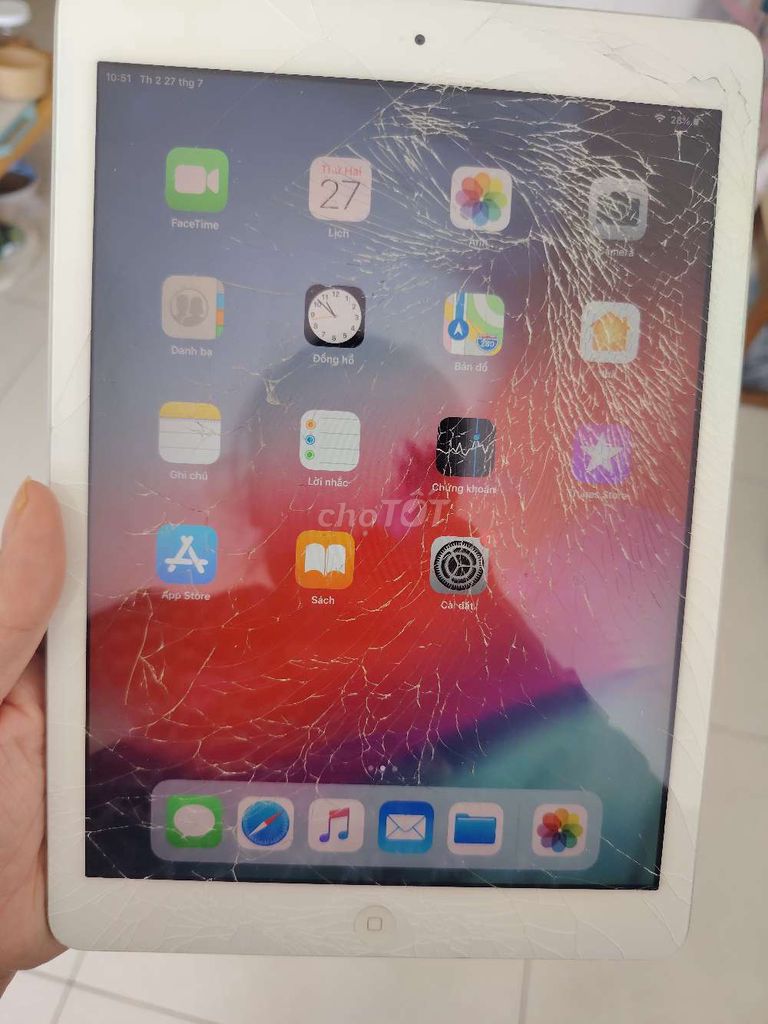 Apple iPad Air 32GB Bạc Màn hình vỡ. Mua bán Máy tính bảng tại Huyện Bình Chánh Tp Hồ Chí Minh được đăng bởi phùng lộc hình 1