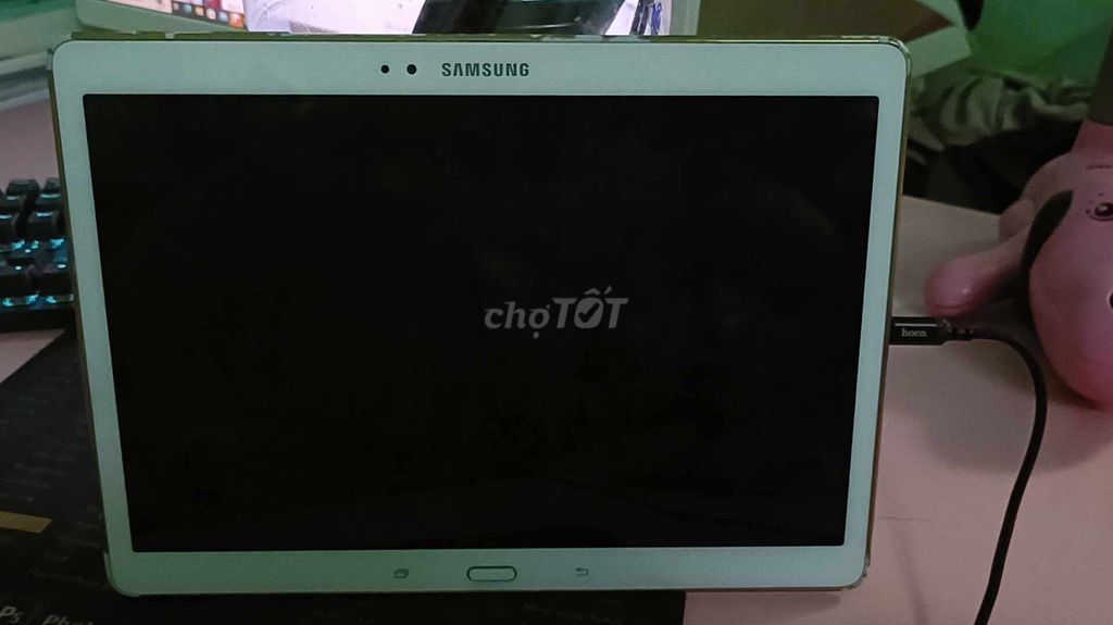 NHÀ DƯ DÙNG SAMSUNG TAB T800, MÀN TO, PIN TRÂU