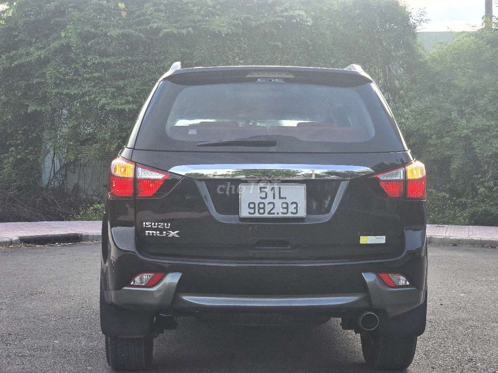 ISUZU MU-X 3.0L SX 2017 AT DẦU 118000KM BH 1 NĂM