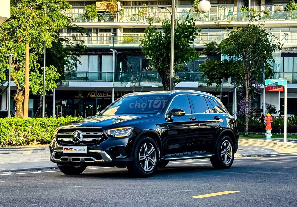 Mercedes-Benz GLC200 Sport 2022- 1 CHỦ 9.000 miles