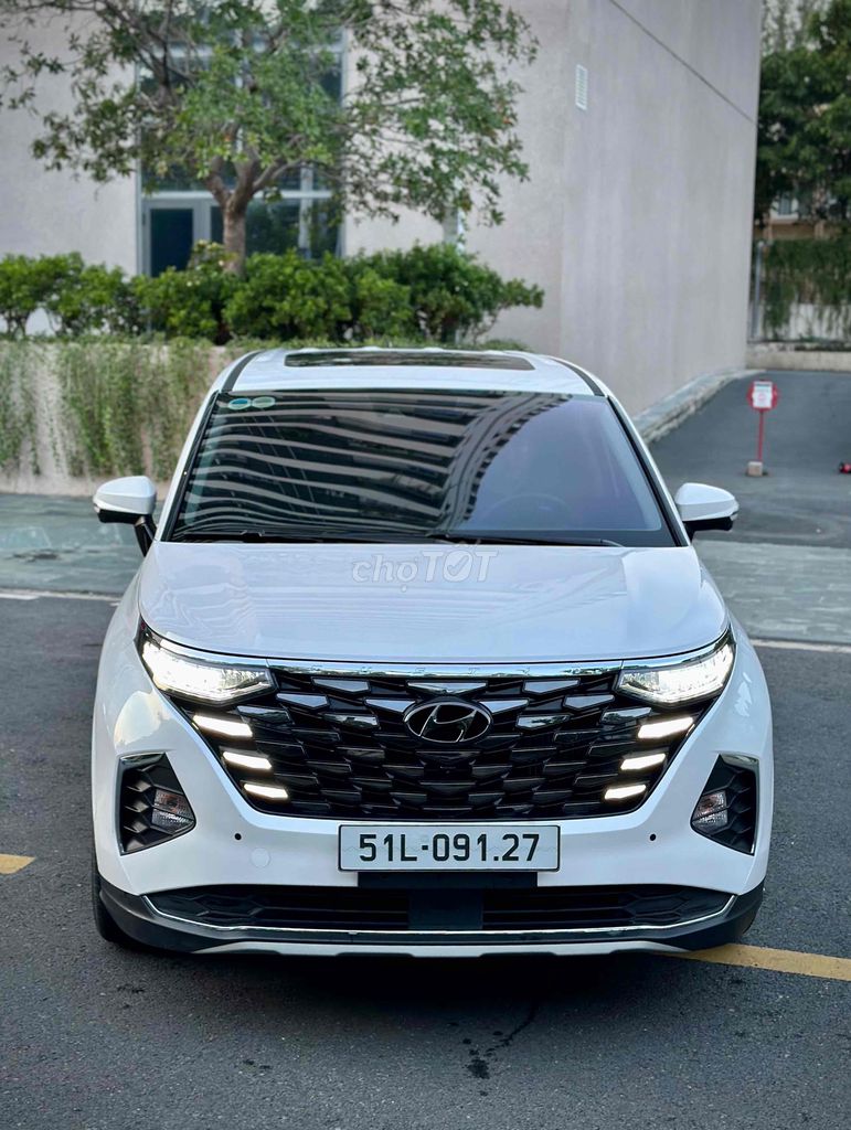 Hyundai Custin 2.0 Turbo Sx2024 Odo 7000 Km NhưMới