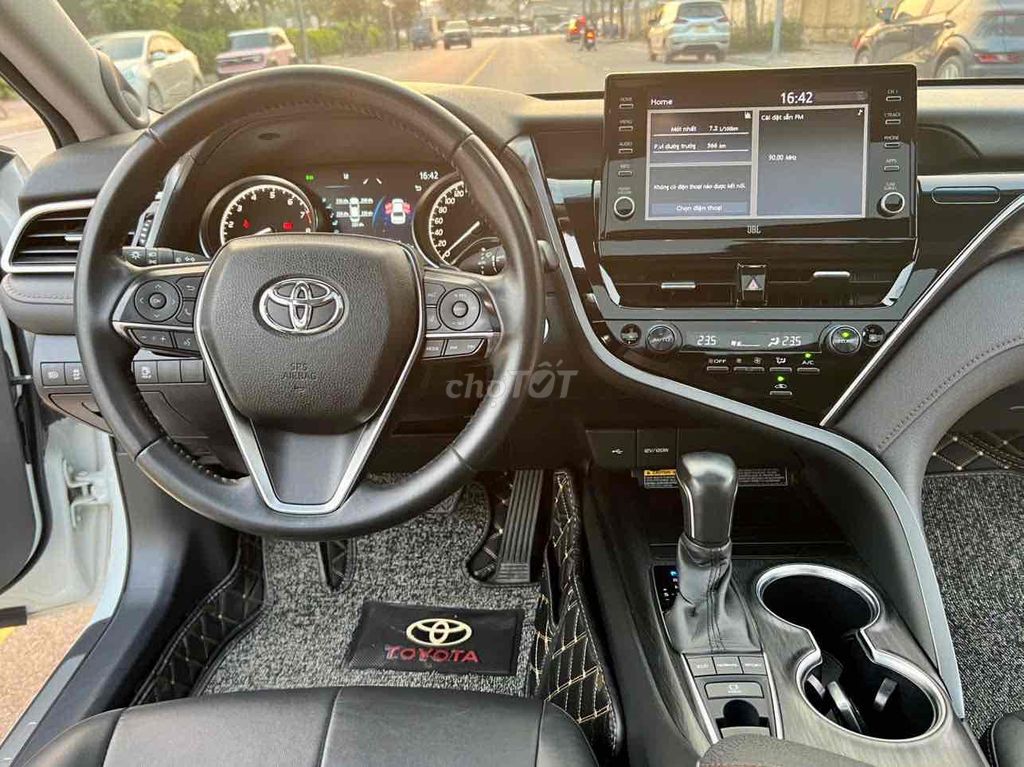 Toyota Camry 2022 2.5 Q - 43000 km. Mua bán Ô tô tại Quận Long Biên Hà Nội được đăng bởi Trang Gala hình 15