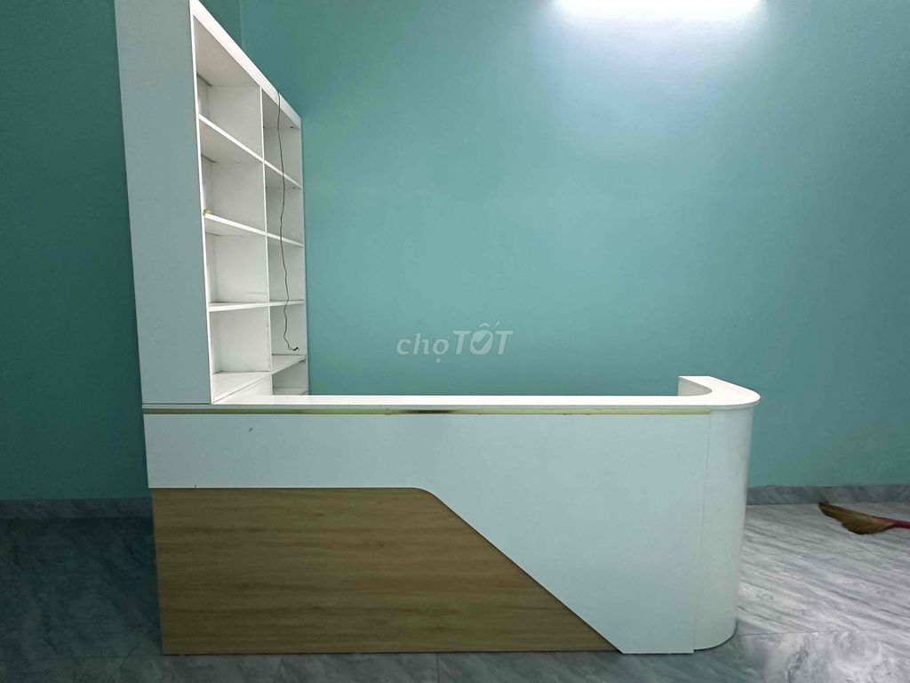 quầy lễ tân 2.4m