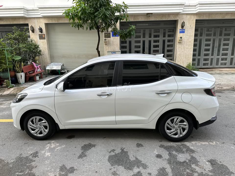 Hyundai i10 đời 2022 số sàn màu trắng sedan. Mua bán Ô tô tại Quận Gò Vấp Tp Hồ Chí Minh được đăng bởi Xuân Trường hình 4