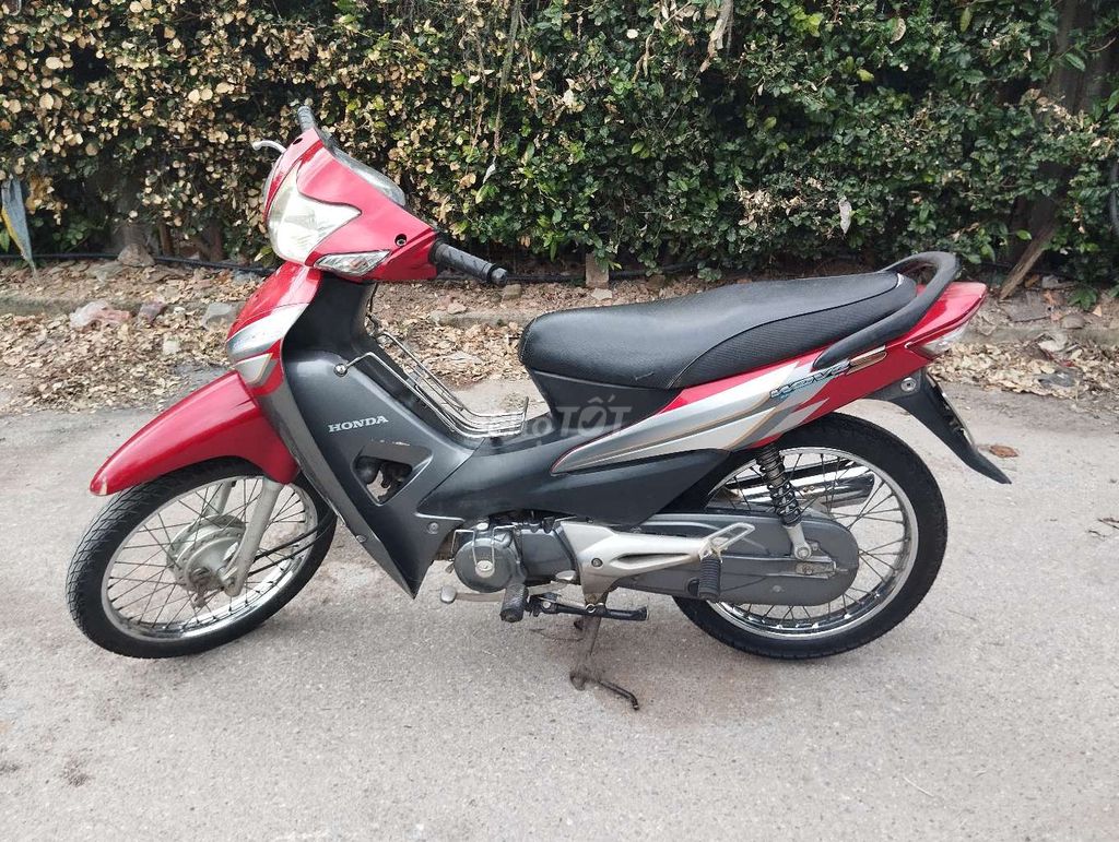 Honda Wave S 100 красно-черная Ханой