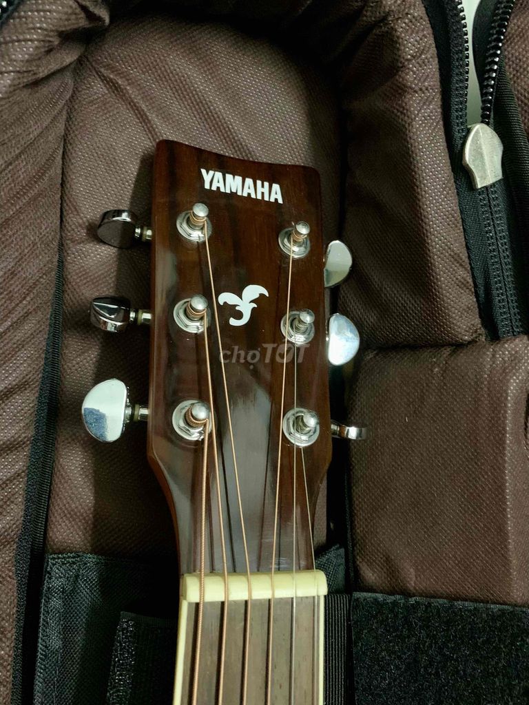 BÁN ĐÀN GUITAR YAMAHA FG820 TẠI TPHCM