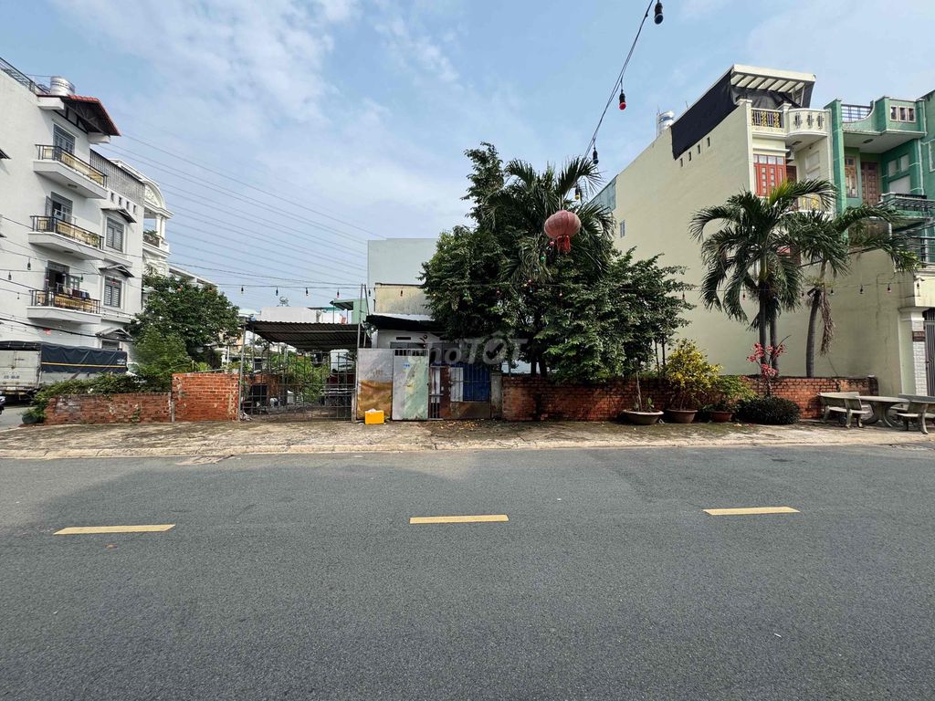 GẤP BÁN GIẢM 3 tỷ - 10x20 200m2 - LÔ GÓC Nguyễn Ảnh Thủ Q12 - 10,9 tỷ