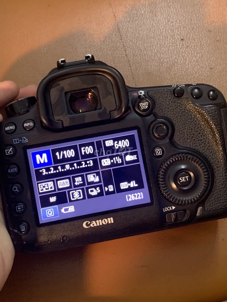 Máy ảnh Canon 5D Mark III Đen ống kính 50mm. Mua bán Máy ảnh, Máy quay tại Thị xã Sơn Tây Hà Nội được đăng bởi Lorion Malocj hình 1