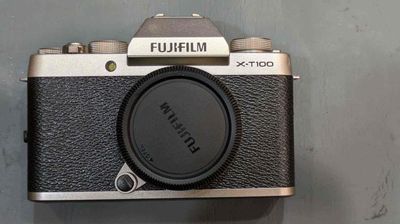 Máy ảnh Fujifilm xt100, body kèm lens. Mua bán Máy ảnh, Máy quay tại Thành phố Vũng Tàu Bà Rịa - Vũng Tàu được đăng bởi Toàn